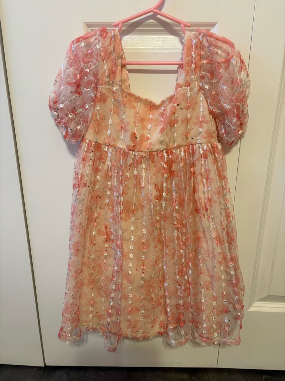 Girls size 6- wonder nation Peach and Coral Floral Sequin Dress
